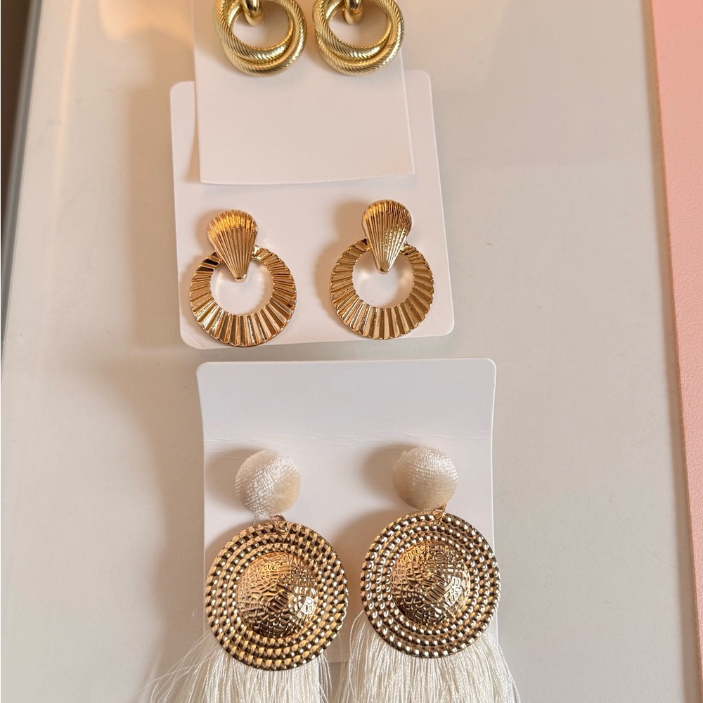 Elegant Earrings Set 4 pcs including black one